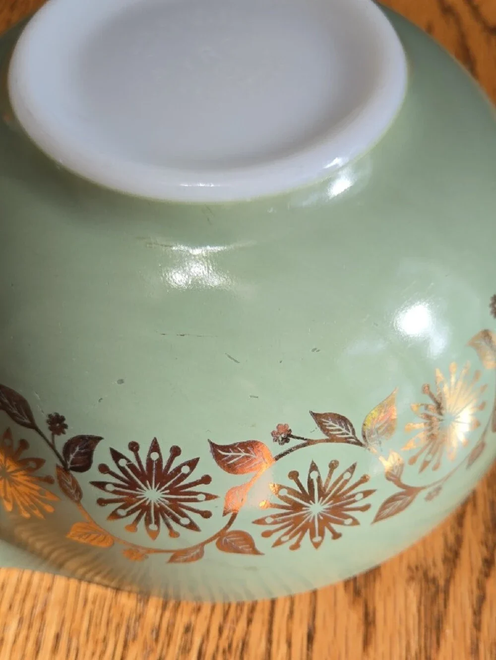Pyrex Pale Green Gold Medallion 443 Cinderella Bowl